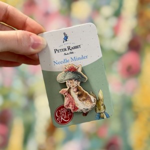 Wooden Needle Minder -...