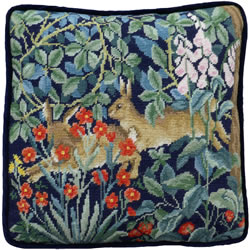 Petit Point borduurpakket Henry Dearle - Greenery Hares Tapestry - Bothy Threads