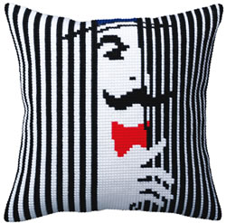 Cushion cross stitch kit I am spying on you - Collection d'Art