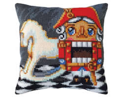 Cushion cross stitch kit A Very Old Story - Collection d'Art