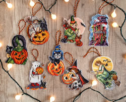 Borduurpakket Halloween Toys Kit of 8 pieces - Leti Stitch