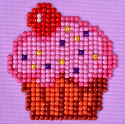 Diamond-Dotz-Cup-Cake-Yum-Needleart-World