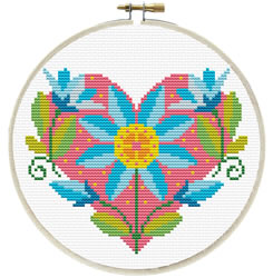 Pre-printed cross stitch kit Floral Heart - Needleart World