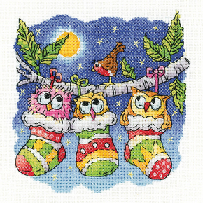 Cross stitch kit A Christmas Hoot - Heritage Crafts